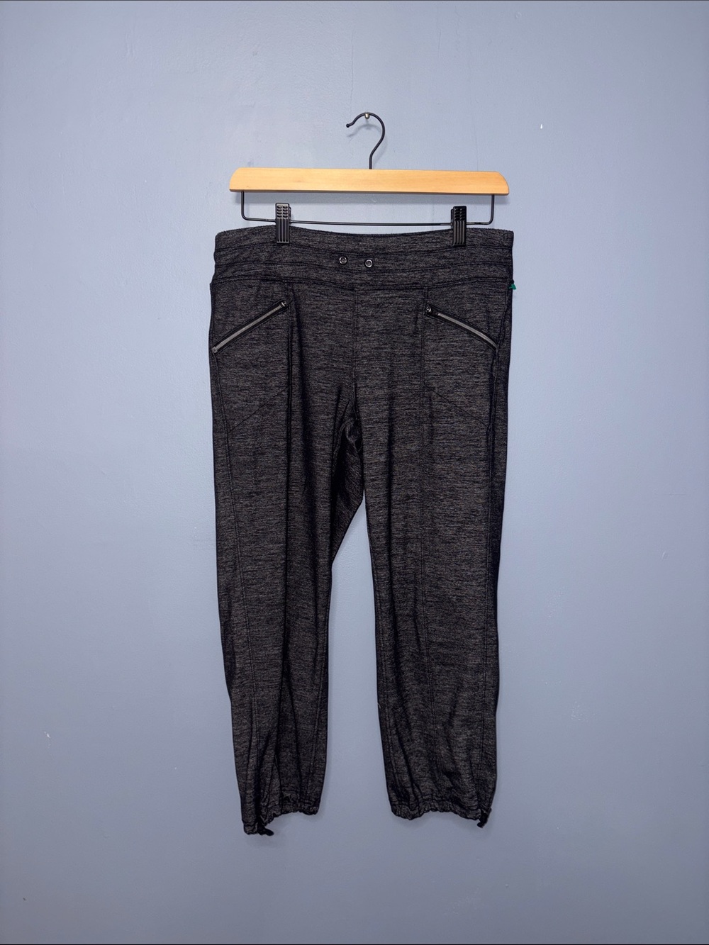 Athleta • Black Crop Sweatpants